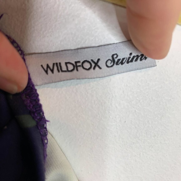 WILDFOX Gypsy bikini top purple floral gold WF hardware halter - Picture 6 of 9